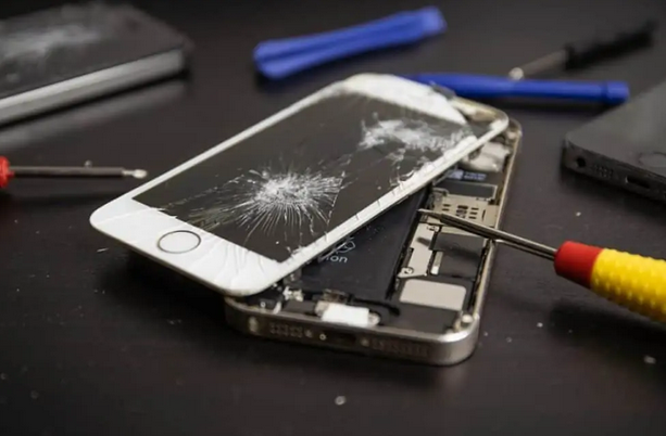 From Water Damage to Software Glitches: High quality iPhone Repair post thumbnail image